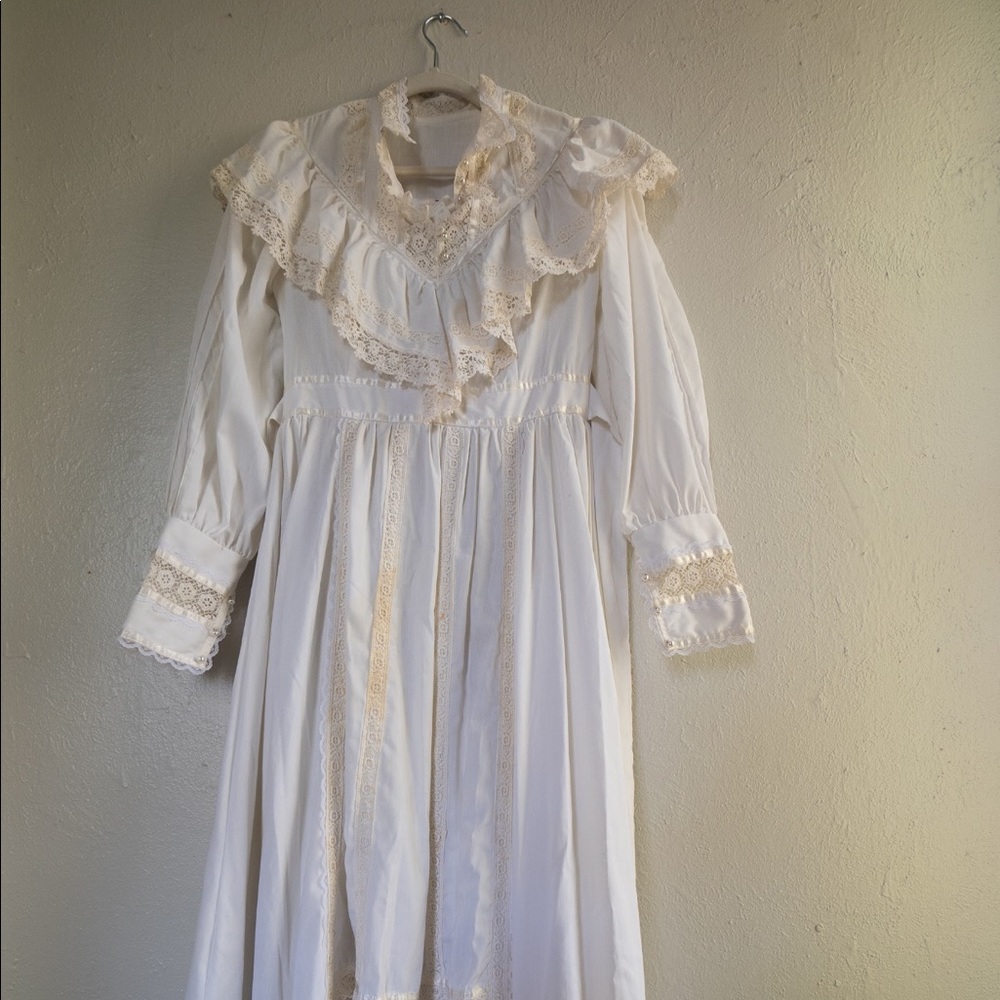 Vintage Gunne Sax wedding dress